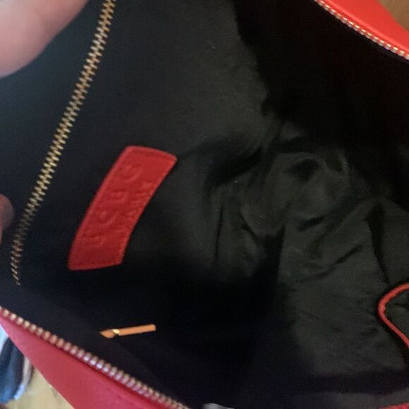 EUC BCBG Paris red crossbody bag! - Picture 4 of 7